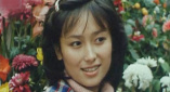 男女在床上运动